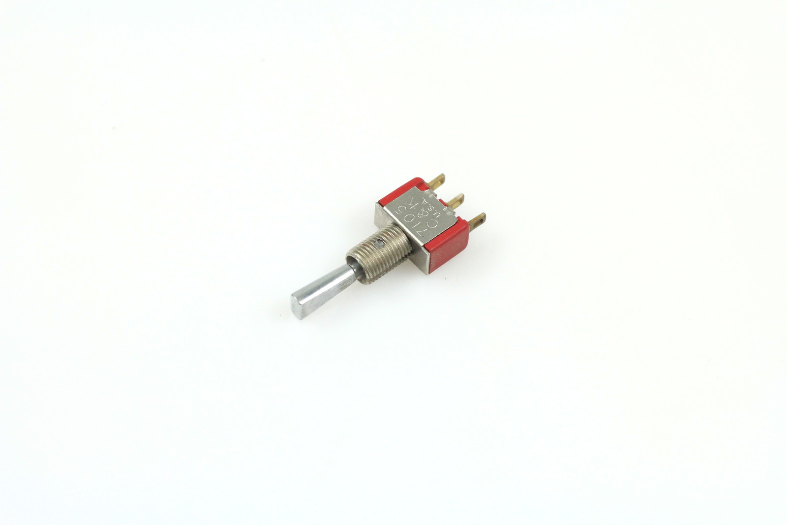 Lot Of 5 C&K 7108LYZQ Miniature Toggle Switches – SPDT Momentary, Solder Terminals