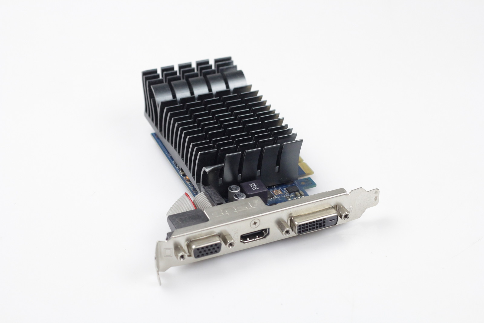 Asus nvidia gt730. Asus gt730-sl-2gd5-brk. gt730-4h-sl-2gd5. asus gt730-sl-2gd3-brk драйвер. gt730-2gd5-brk.