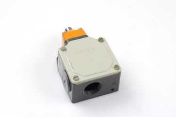 Siemens 3SE3 100-1D Limit Switch