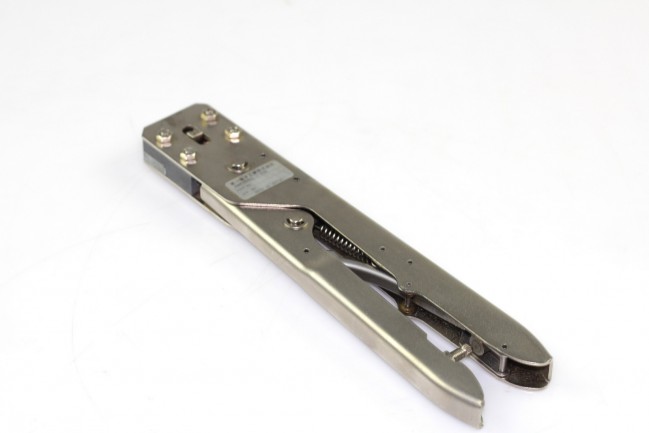DDK AMPHENOL CRIMPING TOOL 357J-5538