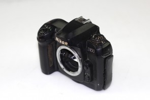 Nikon D100 Body Only 6.1MP Digital DSLR Camera Untested