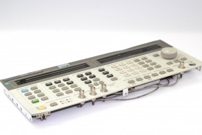 HP 8664A Synthesized Signal Generator front panel