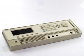 HP 8114A Pulse Generator front panel
