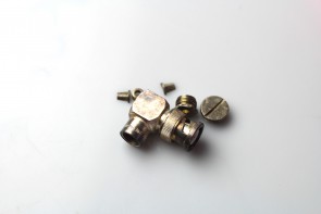 LOT OF 10 Amphenol RF 172261 Connector, Right Angle Adapter