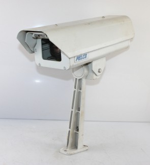 Pelco CC3701H-2X Cameras W/5.0-50mm Lens & Enclosure EH3512