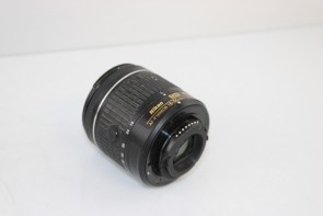 Nikon AF-P DX NIKKOR 18-55mm f/3.5-5.6 G VR