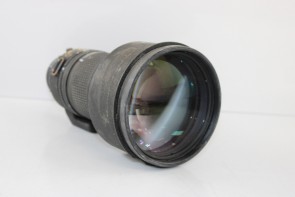 Nikon ED AF NIKKOR 300mm 1:2.8 Lens F/2.1:2.8