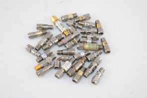 Lot of 30 Mixed SMA RF Fixed Attenuators 50 Ohm 2-18GHz 2dB-20dB Narda MACOM Weinschel